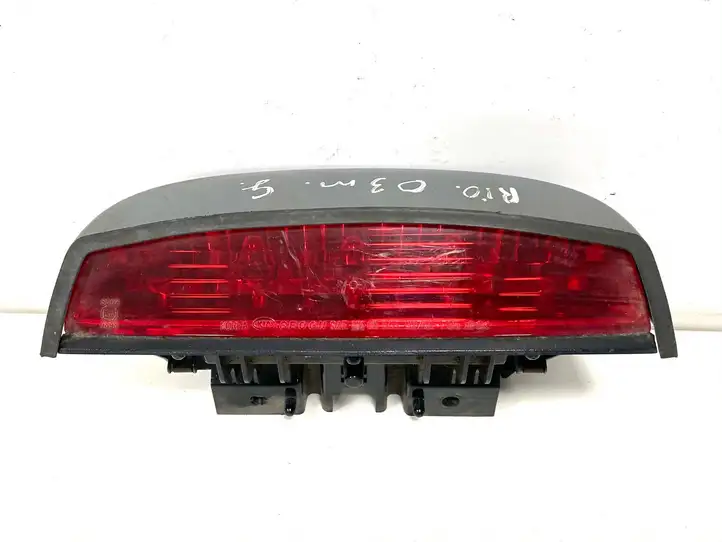 Kia Rio (2002 - 2005) 92700FD5 Дополнительный стоп фонарь — фото 1