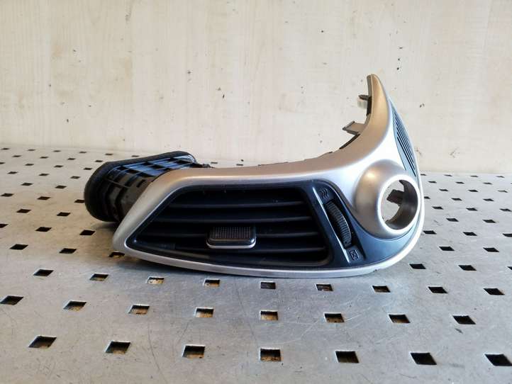 Hyundai ix35 (2009 - 2013)  974202S900 Центральный дефлектор