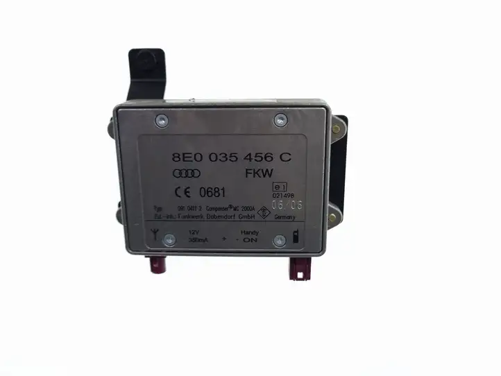 Audi A6 S6 C6 4F (2004 - 2008) 8E0035456C Усилитель антенны — фото 1