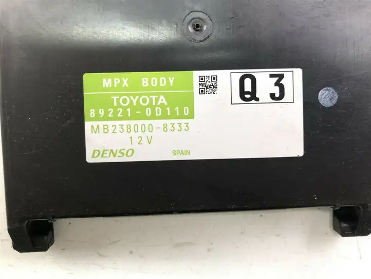 Toyota Yaris (2009 - 2012) 892210D110 Прочие блоки управления — фото 3