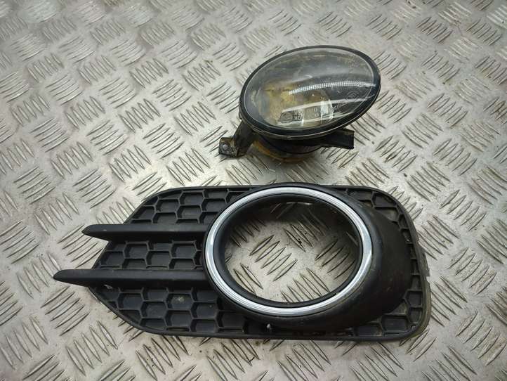 Volkswagen Tiguan (2007 - 2011)  5K0941699 Передняя противотуманная фара