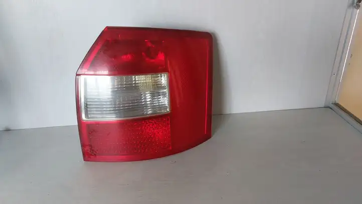 Audi A4 S4 B6 8E 8H (2000 - 2006) 8E9945096A Задний фонарь в кузове — фото 2
