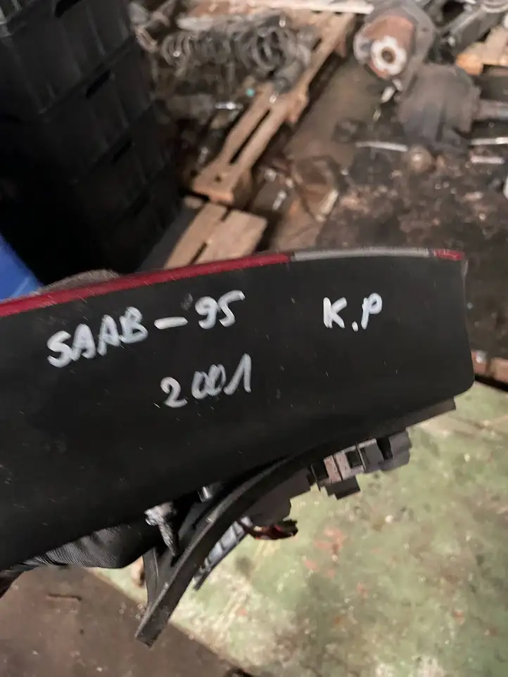 Saab 9-5 (1998 - 2005) 3316L Задний фонарь в крышке багажника — фото 1