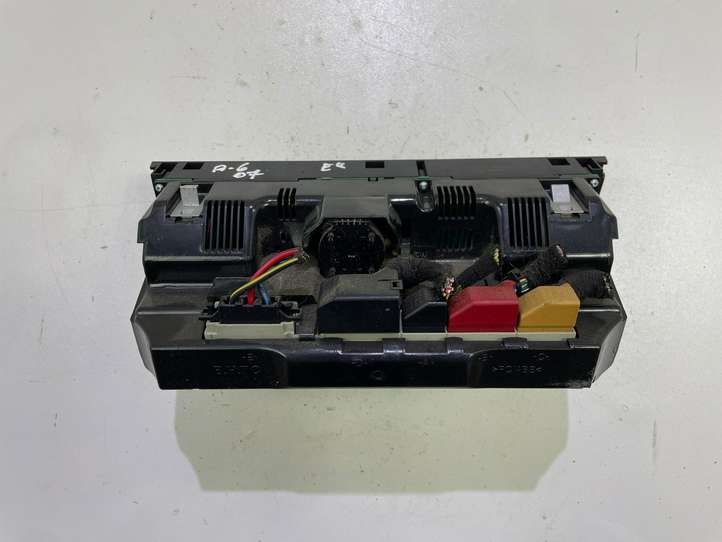 Audi A6 (2004 - 2008)  4F1820043AG Блок управления кондиционера воздуха / климата/ печки (в салоне)