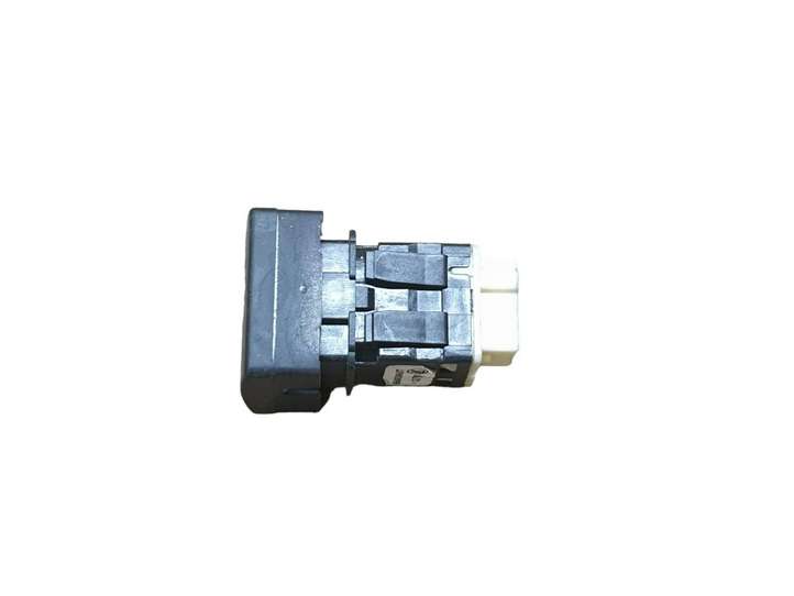 Citroen Berlingo (2003 - 2007)  96593246XT Включатель охраны от детей