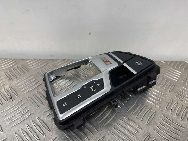 Audi A4 (2015 - 2019)  8W1713111B Индикатор передач
