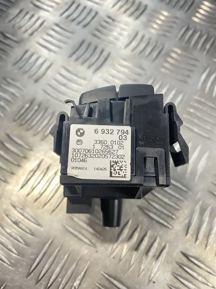 BMW 3 E90 E91 (2005 - 2012) 693279403 Включатель фонарей — фото 2