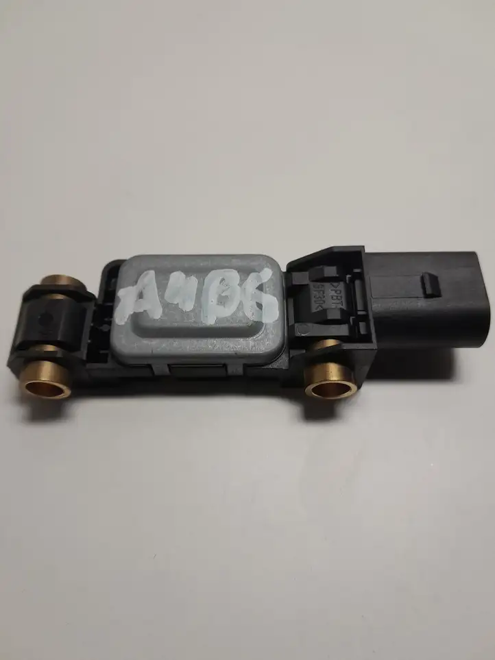 Audi A4 S4 B6 8E 8H (2000 - 2006) 8E0959643A Датчик удара SRS — фото 2