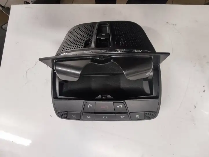 Mercedes-Benz C W205 (2014 - 2021) A0008275323 Передняя подсветка — фото 3