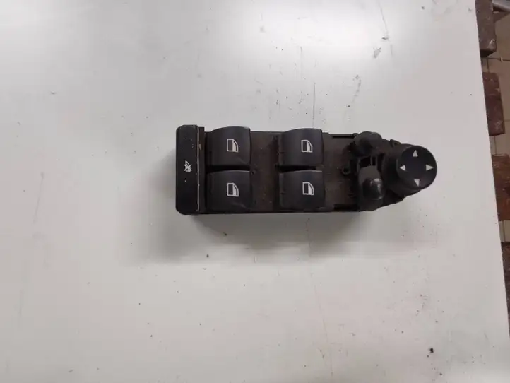 BMW X5 E70 (2006 - 2013) 9122121 Кнопка стеклоподъемников — фото 1