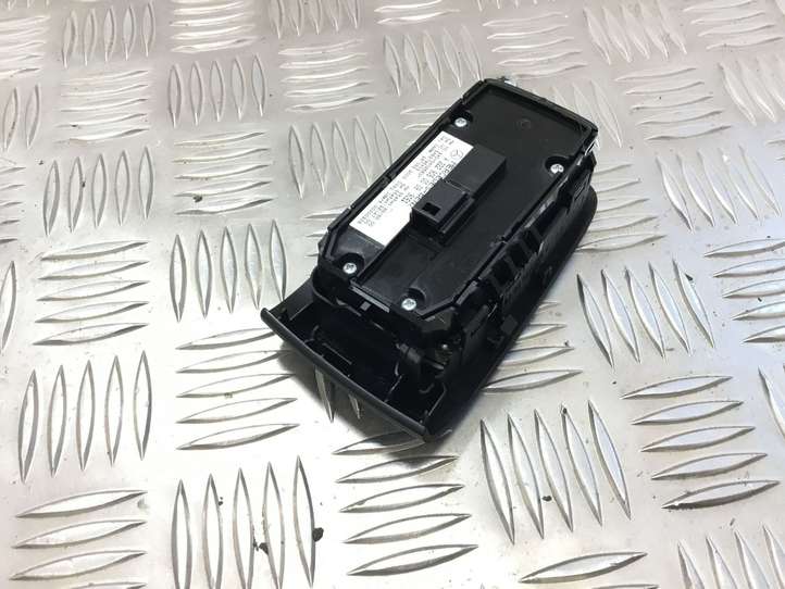 Mercedes-Benz S W222 (2013 - )  A2229050009 Кнопка стеклоподъемников