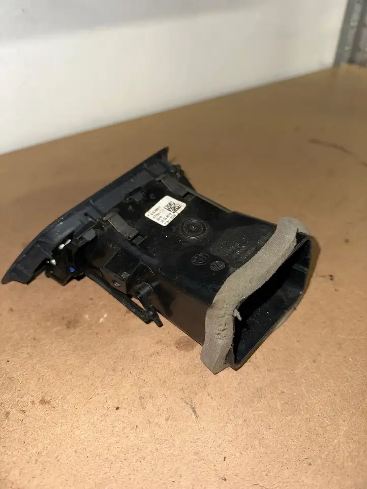 BMW 1 F20 F21 (2011 - 2019) 14122810 Боковой воздушный дефлектор — фото 2