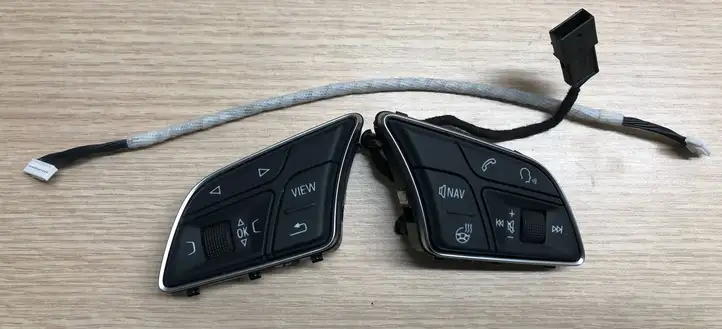 Audi RS4 B9 (2019 - ) 8W0951523H Кнопки на рулевом колесе — фото 1
