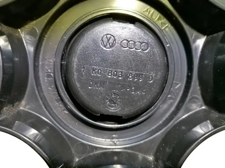 Audi A3/S3 8V (2016 - 2020) 1K0803899D Болт крепления запасного колеса — фото 2