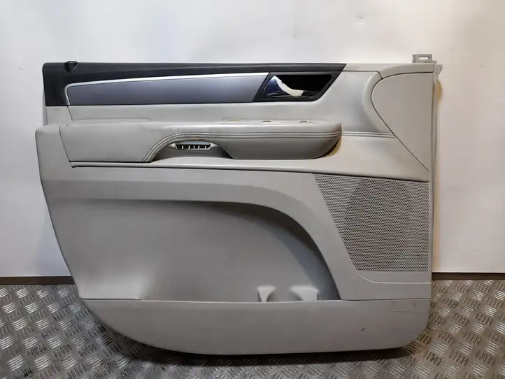 Volkswagen Routan (2008 - 2014) 1EZ471DVAD Обшивка задней двери — фото 1