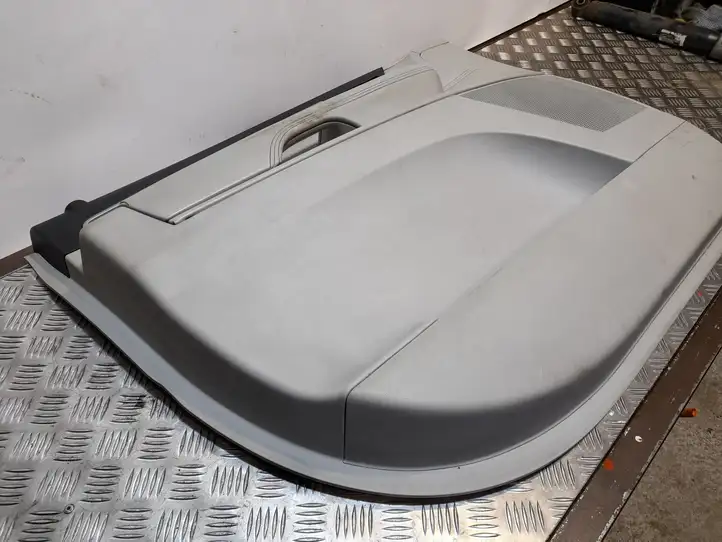 Volkswagen Routan (2008 - 2014) 1EZ471DVAD Обшивка задней двери — фото 6