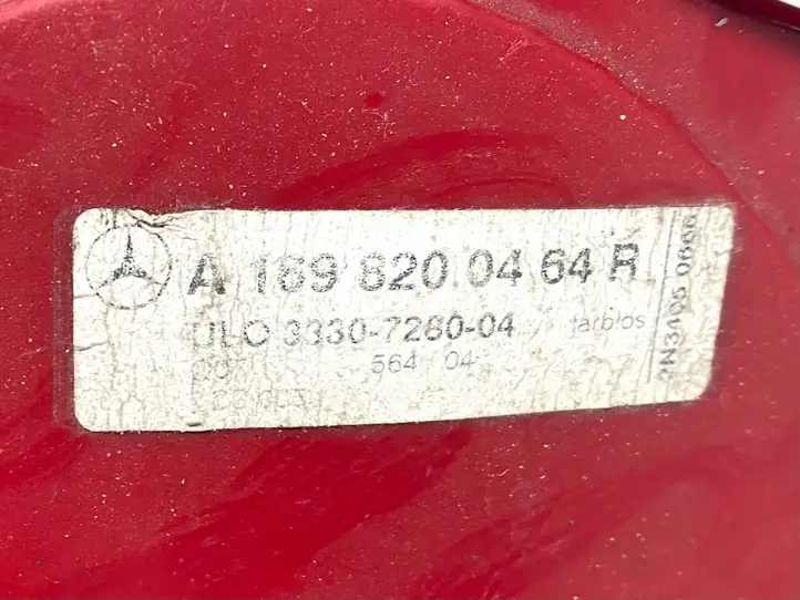 Mercedes-Benz A W169 (2004 - 2012) A1698200464 Задний фонарь в кузове — фото 3