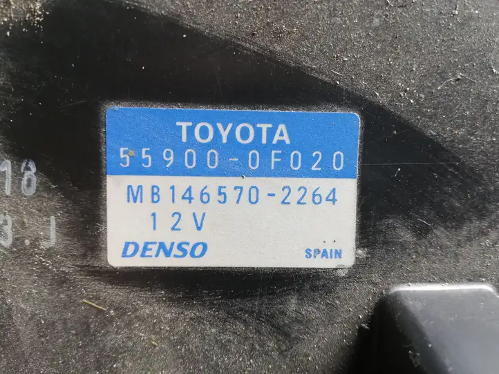 Toyota Corolla Verso AR10 (2004 - 2009) 559000F020 Блок управления климат-контролем — фото 4