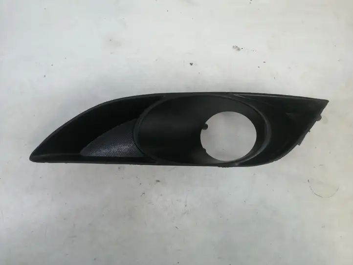 Toyota Auris 150 (2006 - 2012) 8148202040 Решетка противотуманной фары — фото 1