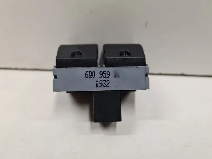 Seat Ibiza III (6L) (2002 - 2008) 6Q09590932 Блок кнопок стеклоподъемников — фото 2