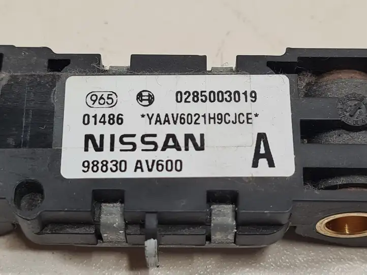 Nissan Primera (2001 - 2008) 98830AV600 Датчик удара SRS — фото 2