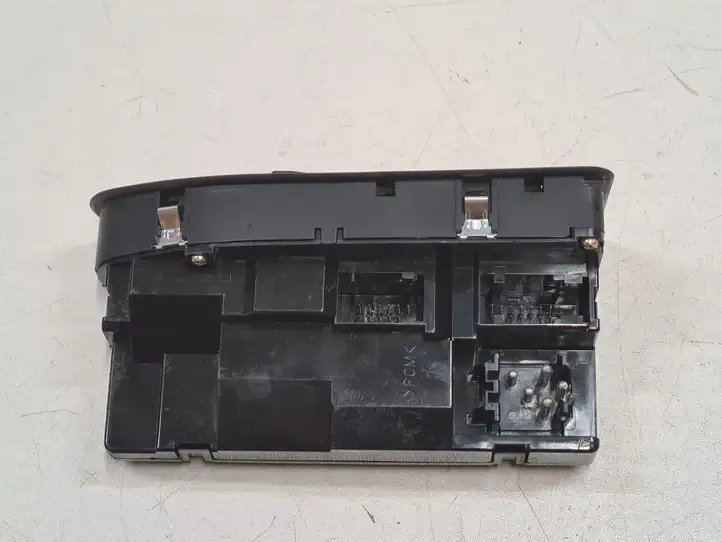 BMW 5 E39 (1996 - 2003) 6904306 Кнопка стеклоподъемников — фото 3