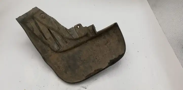 Mitsubishi L200 (1996 - 2006) Передний брызговик — фото 2