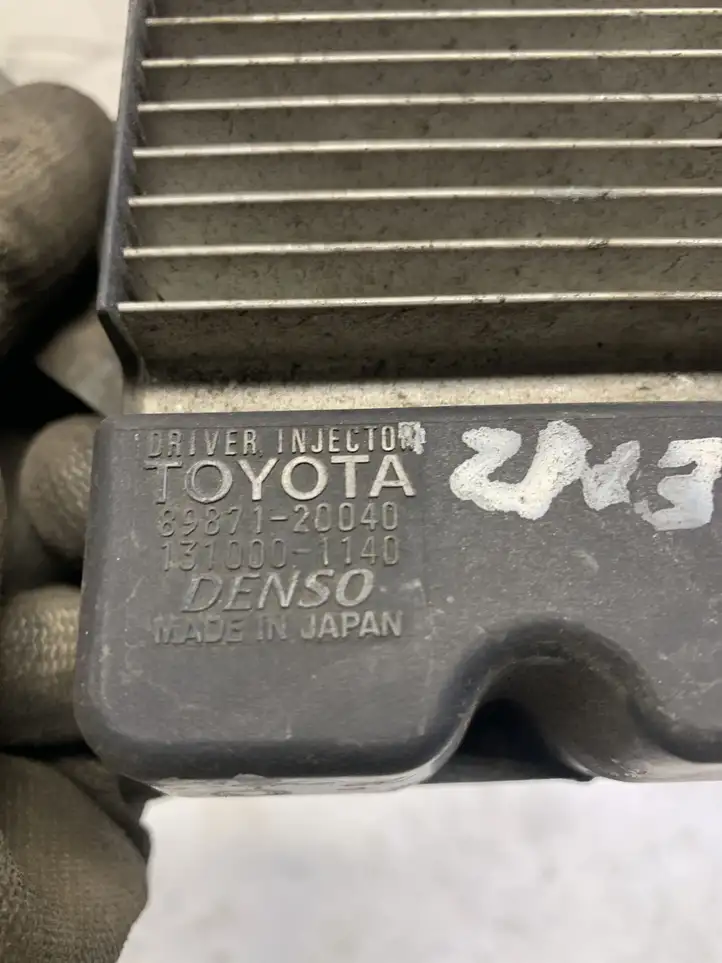 Toyota Avensis T250 (2006 - 2009) 8987120040 Блок управления форсунками — фото 2