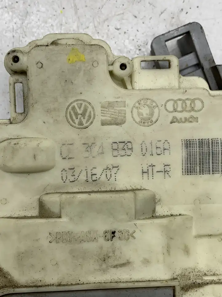 Volkswagen PASSAT B6 (2005 - 2010) 3C4839016A Замок задней двери — фото 4