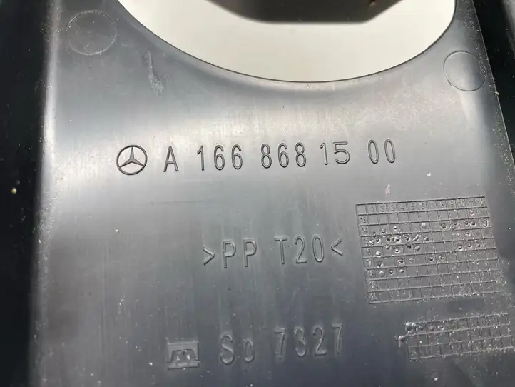 Mercedes-Benz GLE W166/C292 (2015 - 2019) A1668681500 Верхняя обшивка стойки B — фото 4