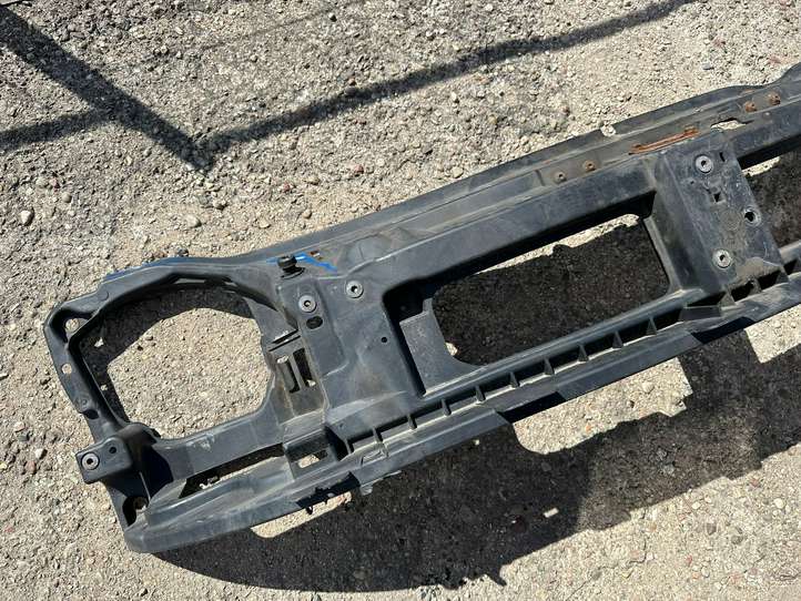 Renault Trafic II (X83) (2002 - 2014)  8200411918E Панель