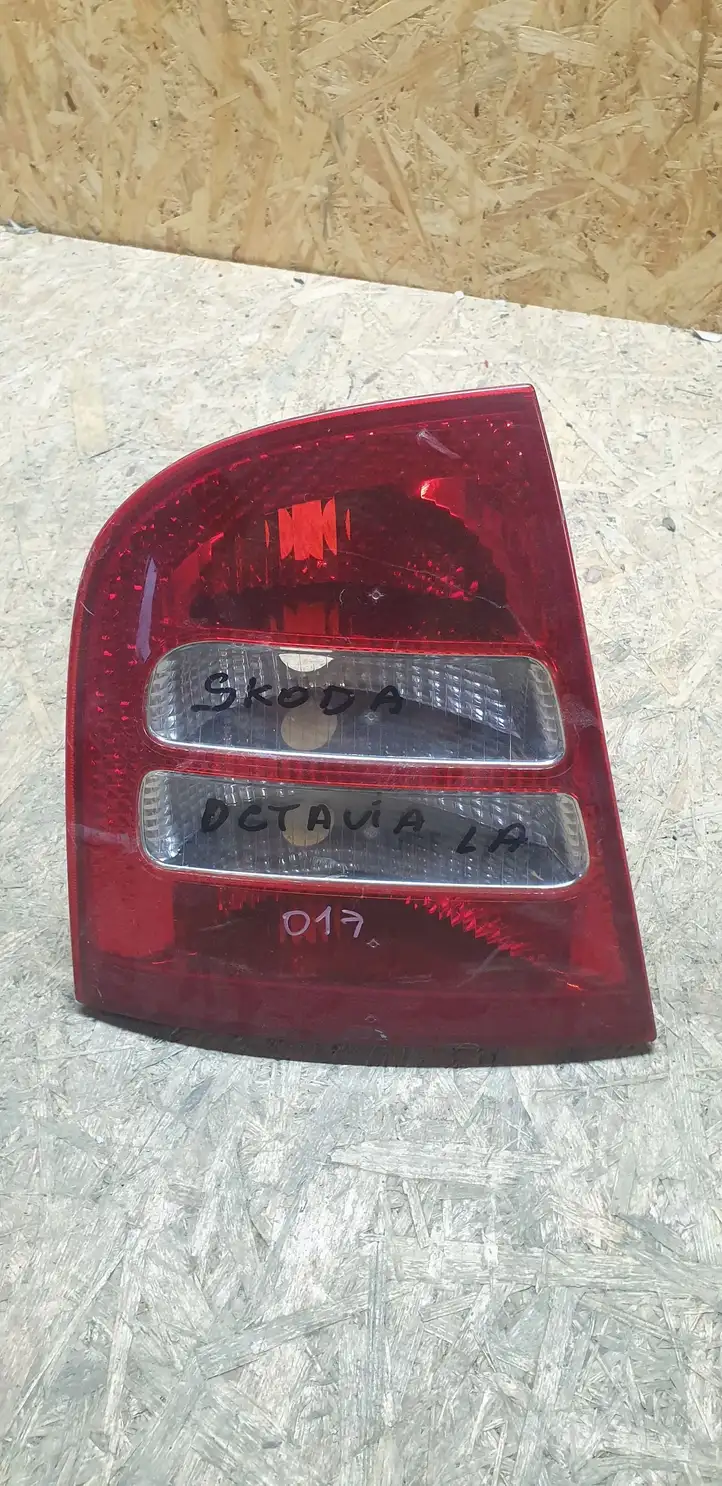 Skoda Octavia Mk1 (1U) (1996 - 2004) 1U6945095 Задний фонарь в кузове — фото 1