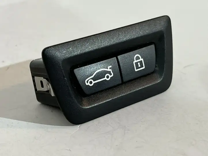 BMW X5 F15 (2013 - 2017) 9275121 Кнопка закрытия багажника — фото 1