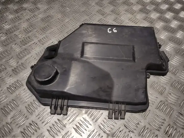 Audi A6 S6 C6 4F (2004 - 2008) 4F2907613 Крышка ящика предохранителей — фото 1