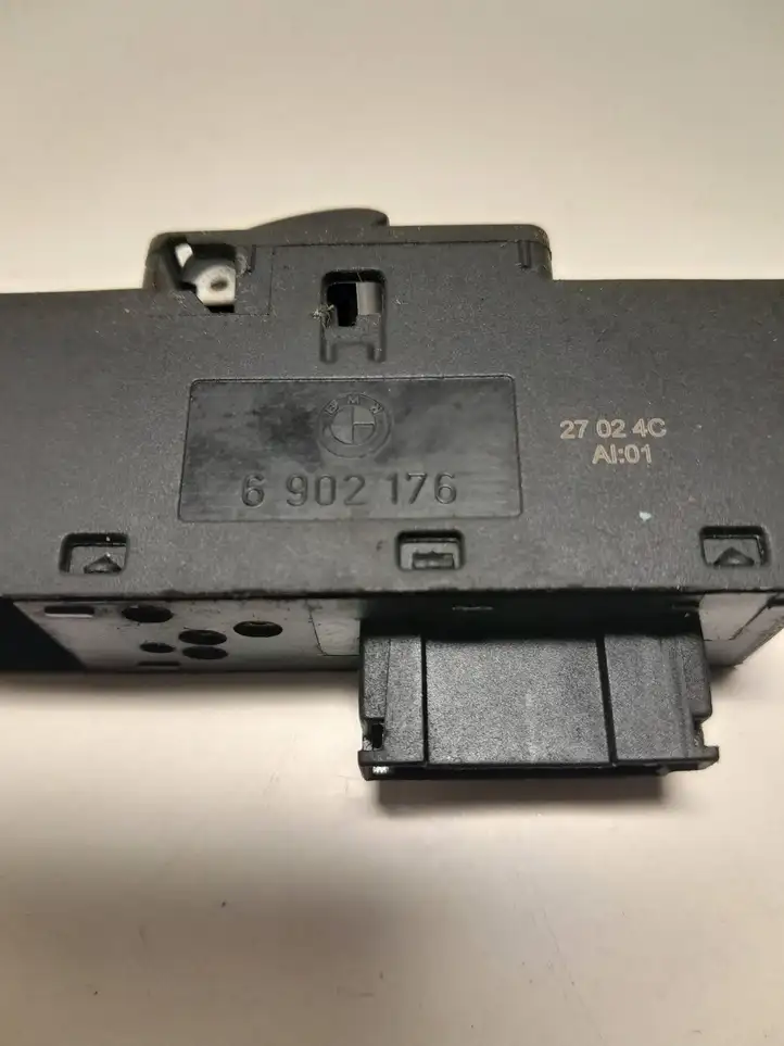 BMW 3 E46 (1998 - 2005) 6902176 Кнопка стеклоподъемников — фото 2