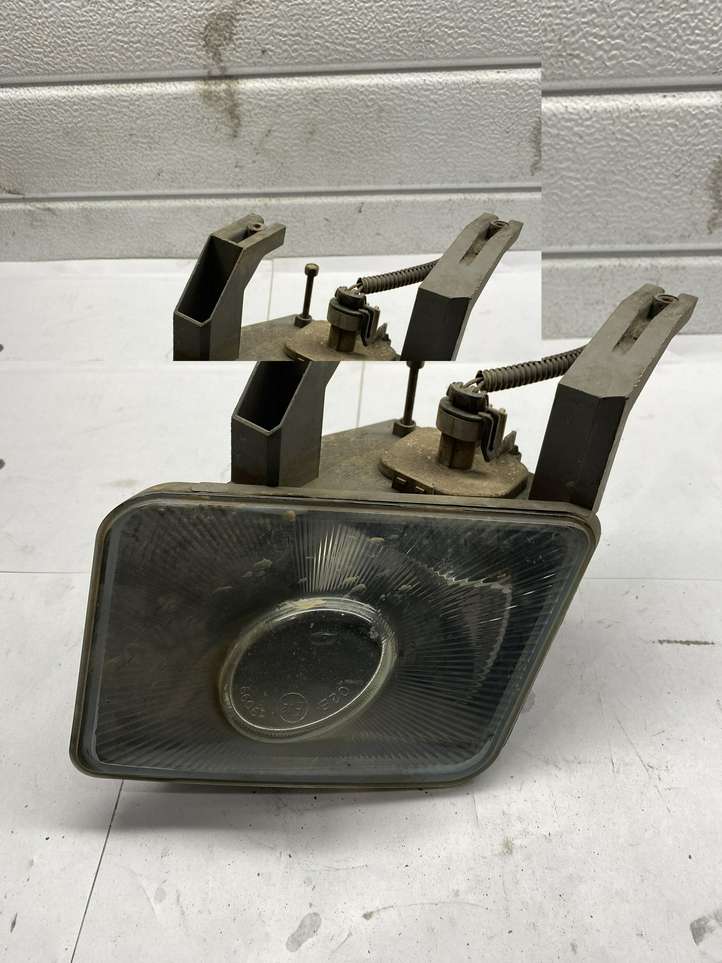Opel Vectra (1999 - 2002)  90585039 Передняя противотуманная фара