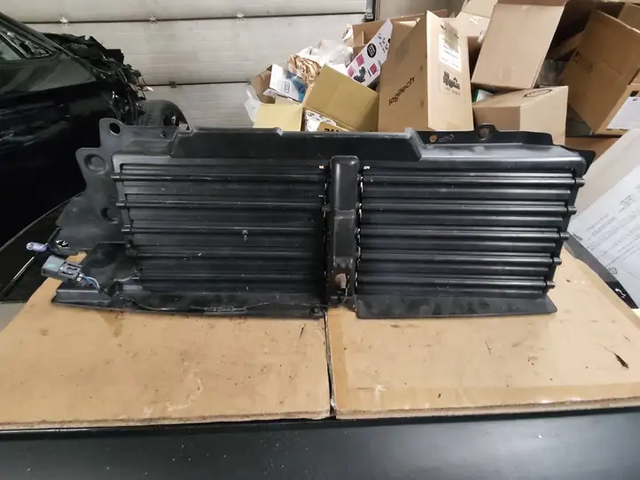 Land Rover Range Rover L405 (2012 - 2017) Cpla-8475 Дефлектор воздуха — фото 1