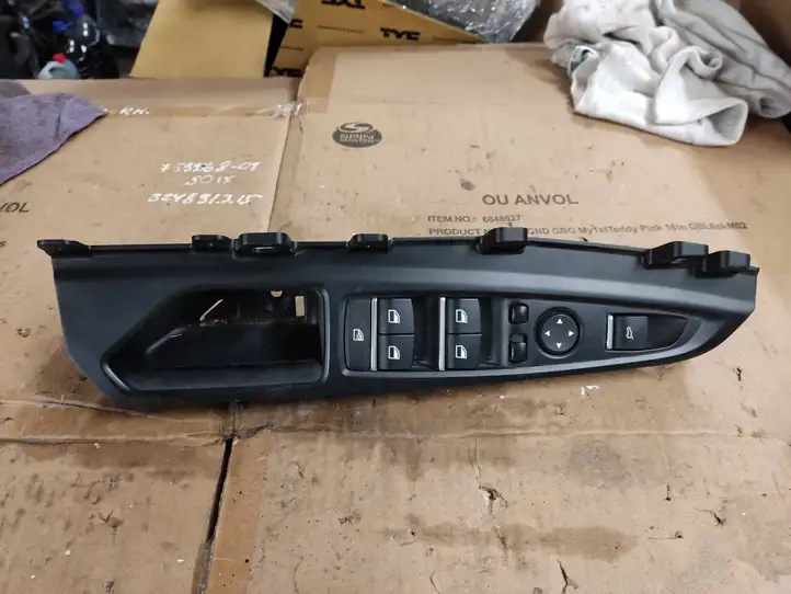BMW X5 F15 (2013 - 2017) 9297349 Блок кнопок стеклоподъемников — фото 1