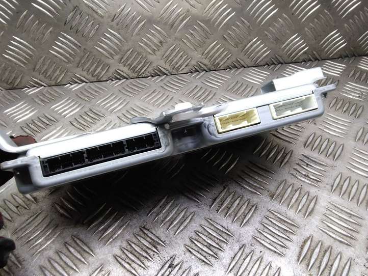 Toyota RAV 4 (XA50) (2018 - )  8989042070 Аккумулятор