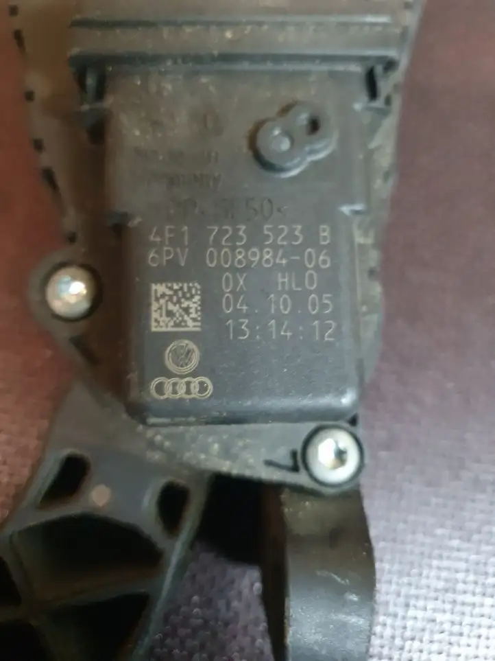 Audi A6 S6 C6 4F (2004 - 2008) 4F1723523B Педаль акселератора — фото 2