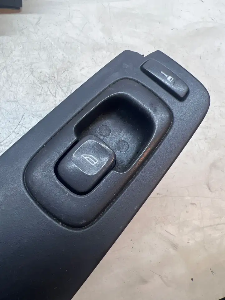 Volvo S80 (1998 - 2004) 9467627 Кнопка стеклоподъемников — фото 1