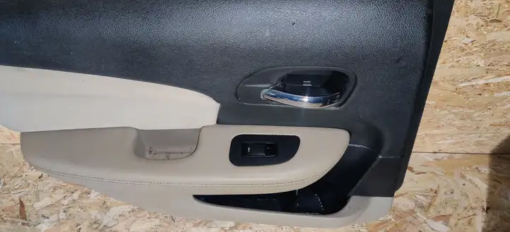 Chrysler 200 (2011 - 2014) 1SX471L1AD Обшивка задней двери — фото 2