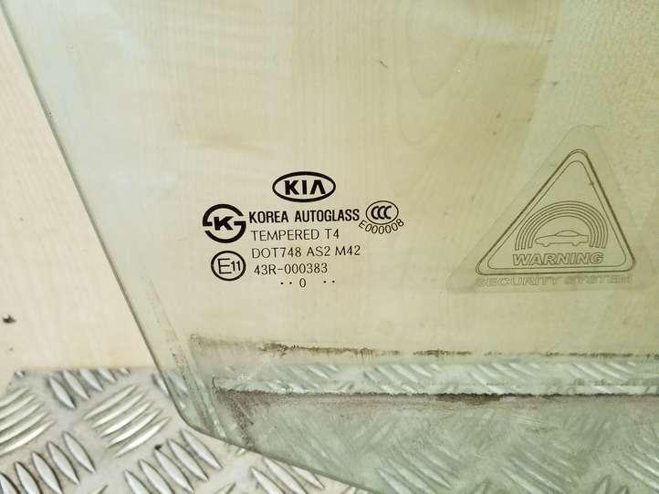 Kia Sorento (2009 - 2014)   Основное стекло передних дверей (четырехдверного автомобиля)