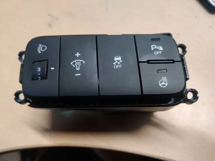Hyundai i10 (2013 - 2016) 299131553 Другие включатели / ручки/ переключатели — фото 1