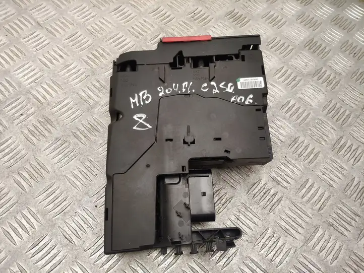 Mercedes-Benz C W204 (2007 - 2014)  A2075400740 Узел подключения плюсовых проводов