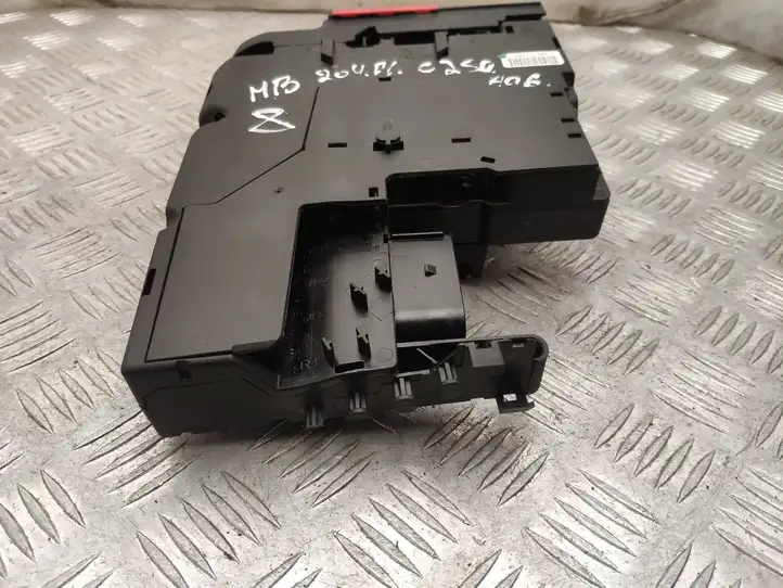 Mercedes-Benz C W204 (2007 - 2014)  A2075400740 Узел подключения плюсовых проводов