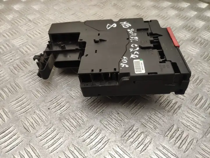 Mercedes-Benz C W204 (2007 - 2014)  A2075400740 Узел подключения плюсовых проводов