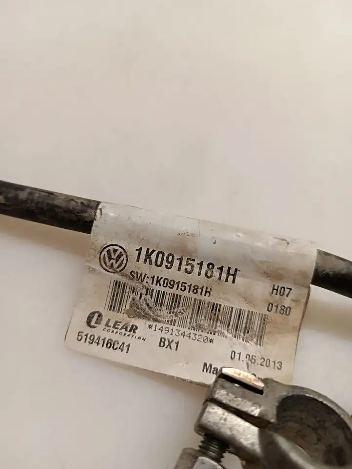 Volkswagen Caddy (2010 - 2015) 1K0915181H Минусовой провод аккумулятора — фото 4