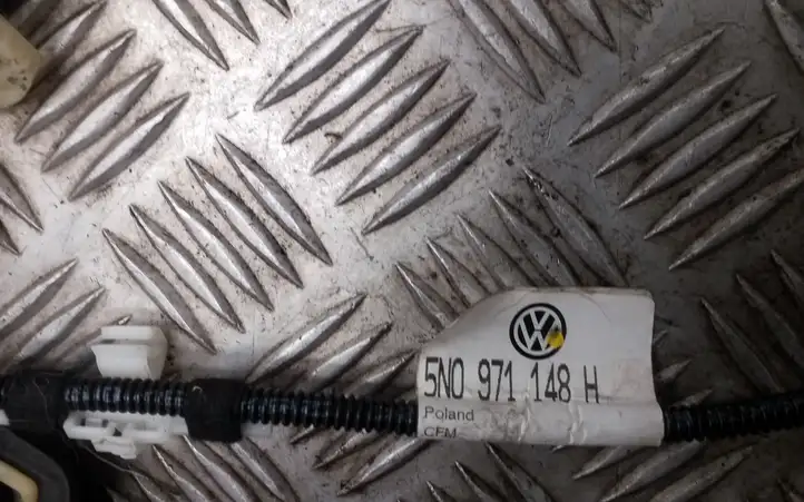 Volkswagen Tiguan (2011 - 2016) 5N0971148H Жгут проводов крышки багажника — фото 2