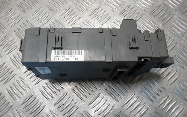 Honda Accord (2008 - 2016) TL4G210 Блок предохранителей — фото 4